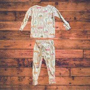 5 for $25🔥Baby Size 12 Months Carter's Snow Globe Pajama Set